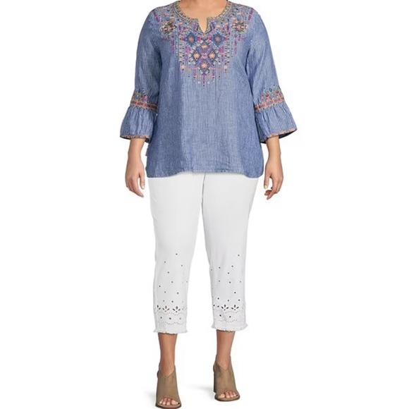 John Mark Floral Eyelet Embroidered Fringe Hem Straight Leg Jeans. - Picture 7 of 12